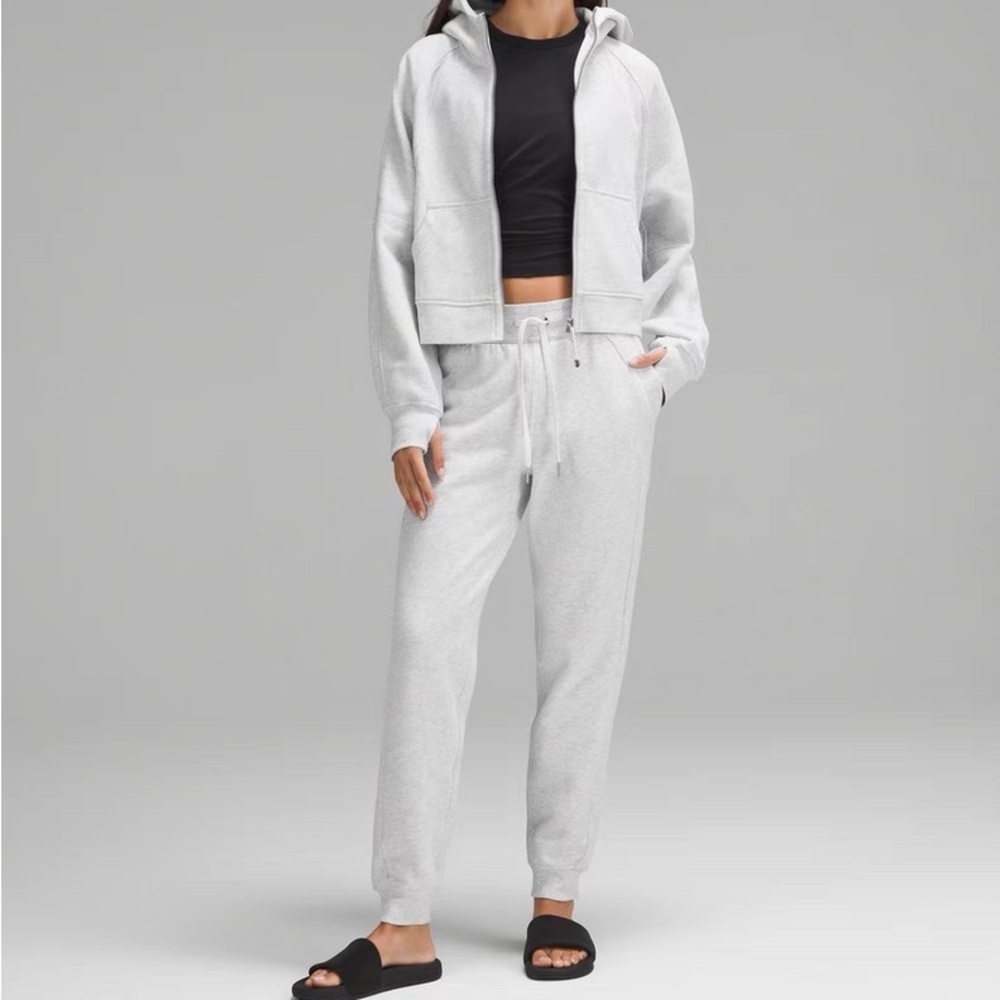 Lululemon Fleece Scuba Sweatpants size 4